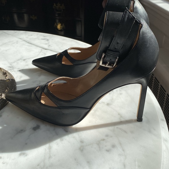 Manolo Blahnik strappy heel pointed toe pumps - Picture 5 of 6